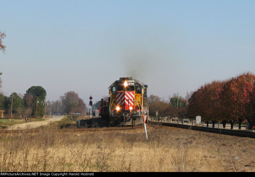 CEFX 2799 leads a train off the CSX "A" line 